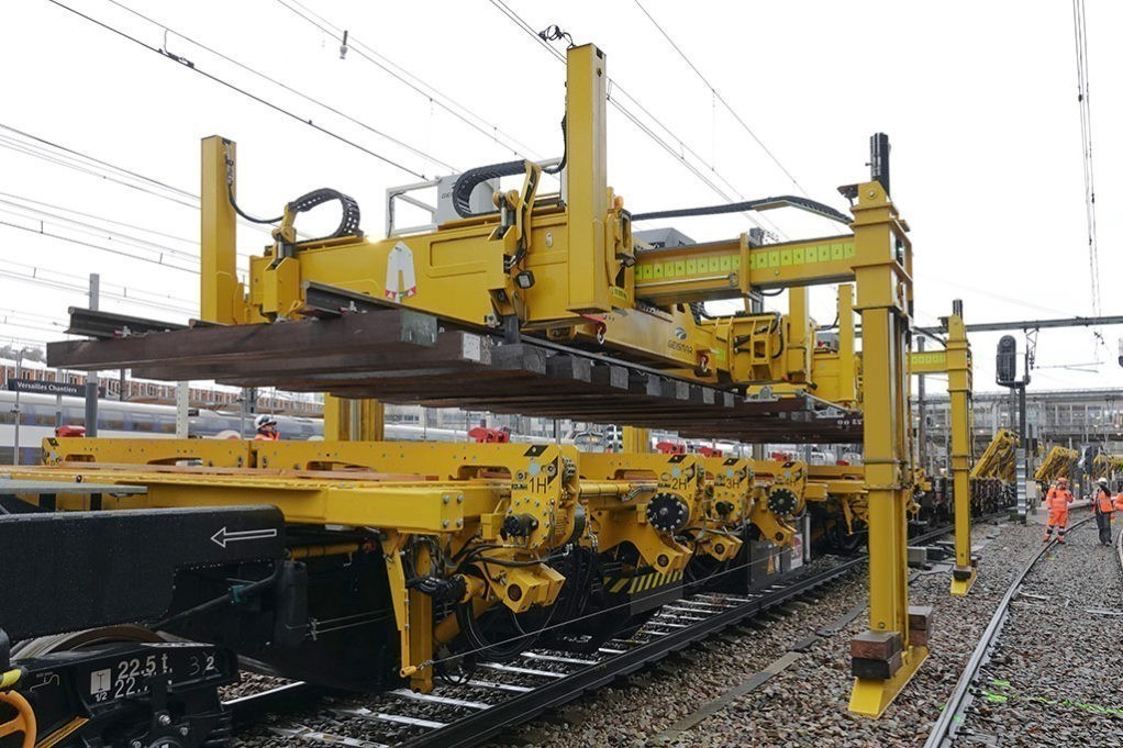 PWP | the latest generation of GEISMAR track laying gantries, which has ...